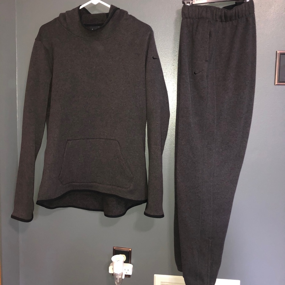 Women’s NIKE hooded jogger set